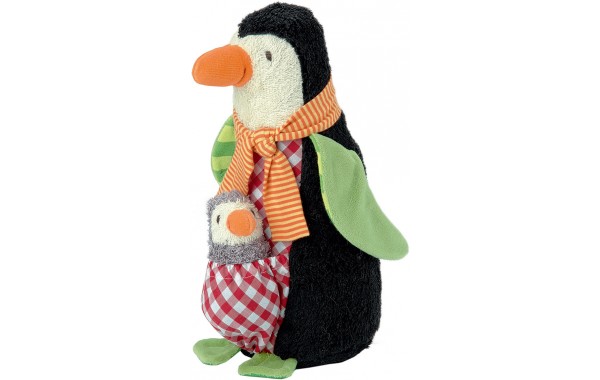 Penguin Friedjof with baby Nana