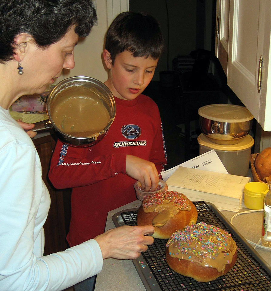 Making Paska, icing the top quickly